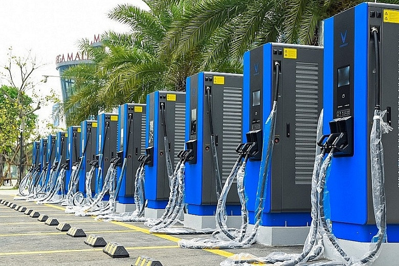 Bộ Công Thương đề xuất phương án áp giá điện, tác động đến quy hoạch 150.000 trạm sạc của Vingroup (<a style='text-decoration: none;' href='/VIC'>VIC</a>)