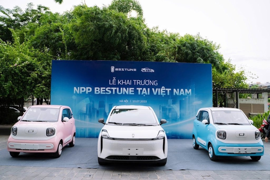 Ô tô điện dưới 200 triệu đã có mặt tại Việt Nam: Xe 4 chỗ chạy 170 km/lần sạc, vừa đủ cho đô thị Ô tô điện dưới 200 triệu đã có mặt tại Việt Nam: Xe 4 chỗ chạy 170 km/lần sạc, vừa đủ cho đô thị