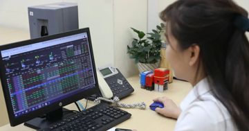 Chứng khoán rung lắc trước kỳ nghỉ lễ