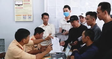 Nguyên nhân hơn 125.000 người ở TPHCM thi đạt nhưng chưa được cấp giấy phép lái xe