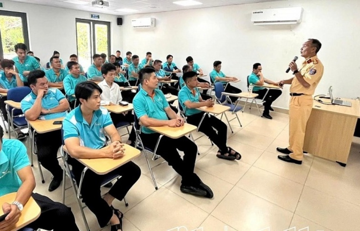 Tài xế Xanh SM ký cam kết chấp hành luật giao thông một cách nghiêm túc