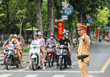 Từ hôm nay, Thủ đô sẽ tạm cấm, hạn chế phương tiện đi vào 3 tuyến đường