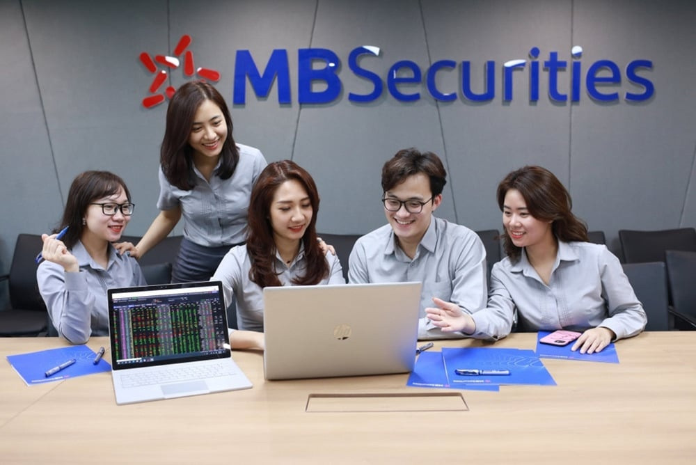 MB muốn rút bớt vốn khỏi <a style='text-decoration: none;' href='/MBS'>MBS</a>, dự thu khoản lãi đầu tư hơn 2.100 tỷ đồng