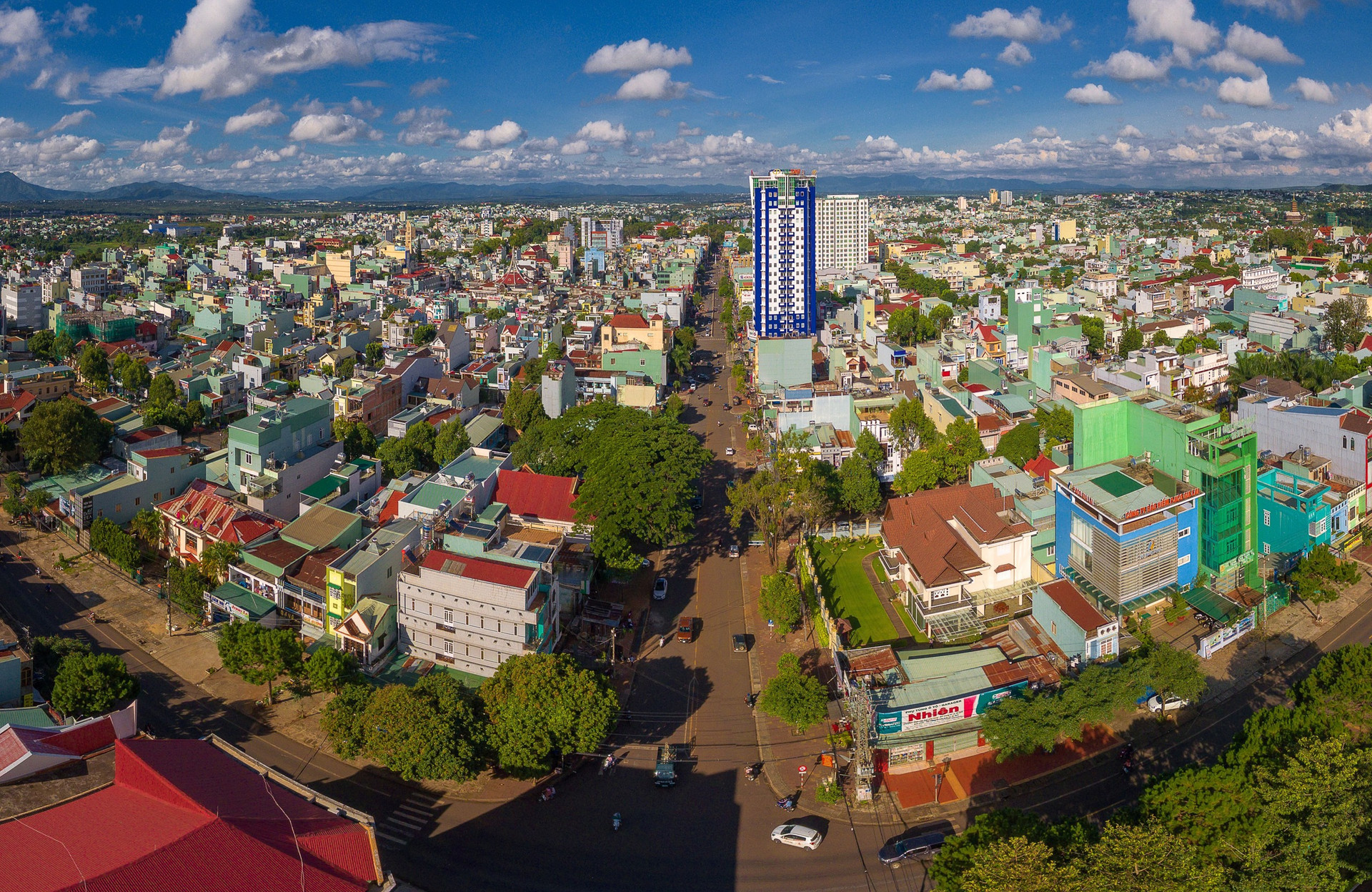 Tỉnh lớn thứ 2 Việt Nam mạnh tay thu hồi loạt nhà, đất bỏ hoang- Ảnh 1.