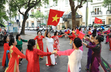 Cách liên kết tài khoản ngân hàng với VNeID để nhận 100.000 đồng từ Chính phủ nhân dịp Quốc khánh 2/9