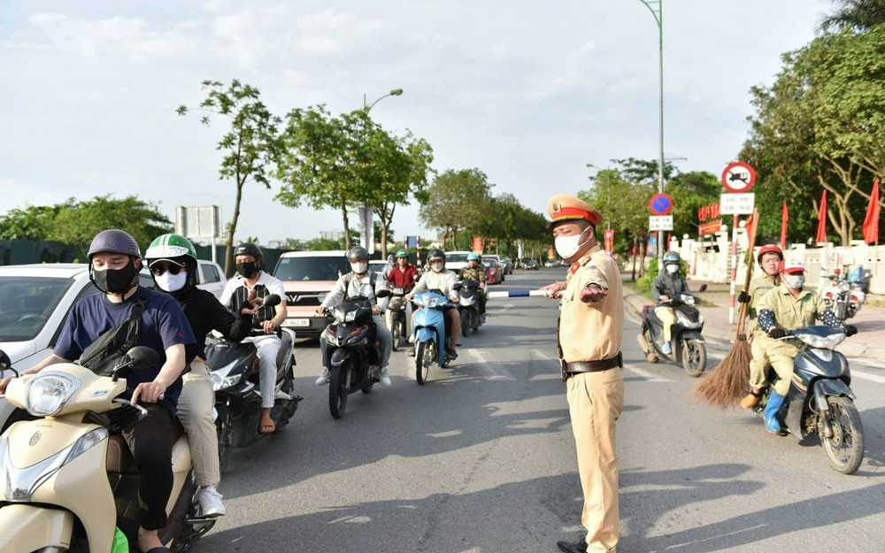 Công an Hà Nội thay đổi thời gian cấm đường ngày 29 - 30/8 phục vụ Tổng duyệt A80 - ảnh 1