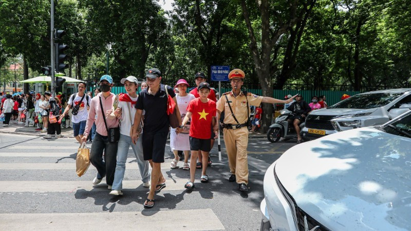 Công an Hà Nội thay đổi thời gian cấm đường ngày 29 - 30/8 phục vụ Tổng duyệt A80 - ảnh 2