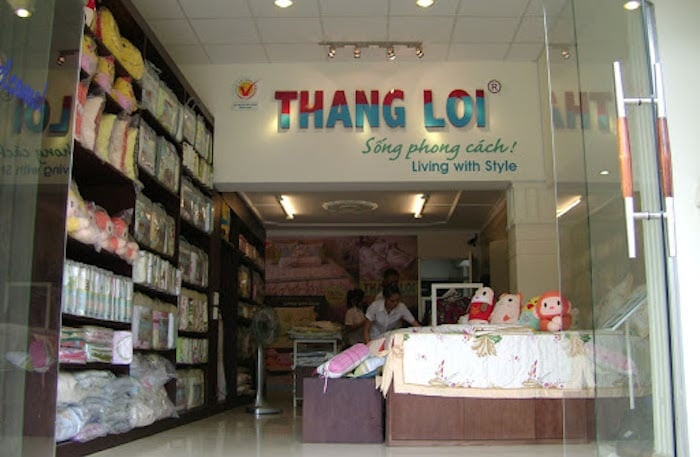 Sốc: Công ty may trên sàn bất ngờ muốn giải thể, cổ đông 'khẩu chiến', gần 200 lao động nhận lương và quà tạm biệt