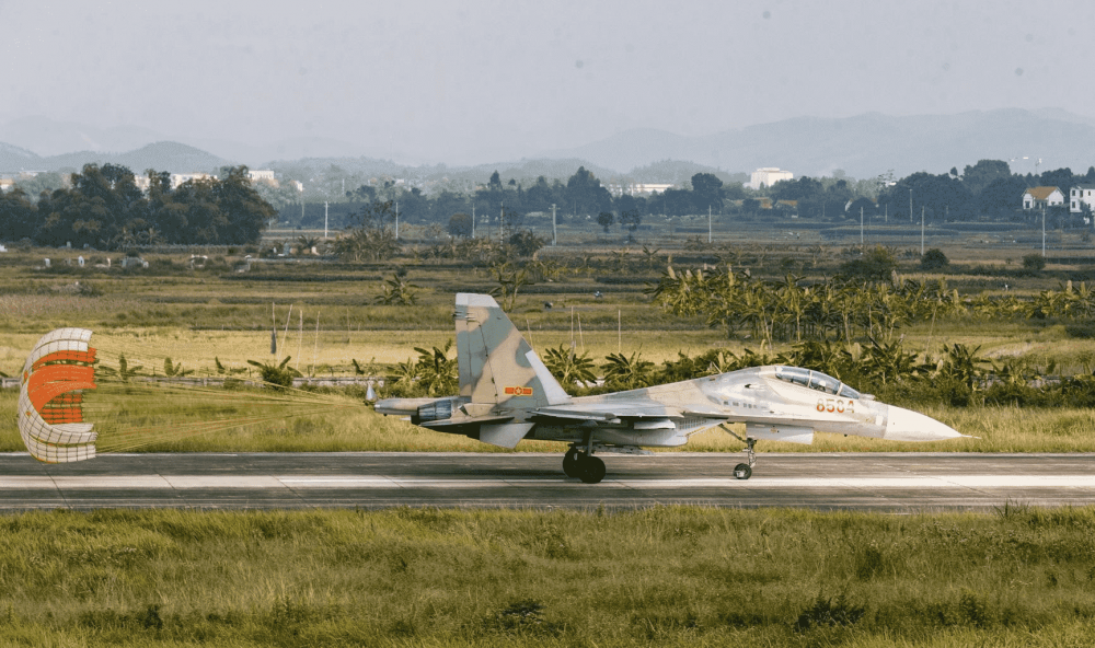 Chiến đấu cơ vận tốc 2.000km/h của Việt Nam chuẩn bị xuất hiện trong sự kiện trọng đại - ảnh 4