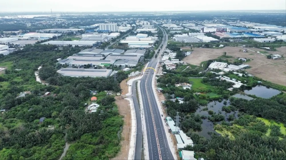 Hiện trạng đường ĐT.826E kết nối đường Long Hậu. Nguồn ảnh: Plo.vn