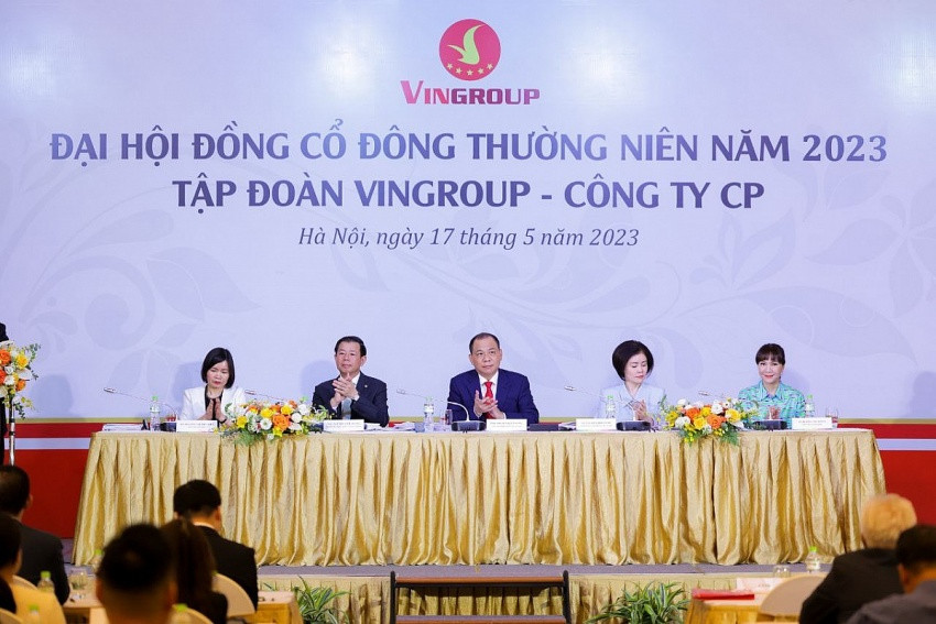 Trạm sạc xe điện: Grab đề xuất dùng chung, Vingroup (<a style='text-decoration: none;' href='/VIC'>VIC</a>) tính toán khác