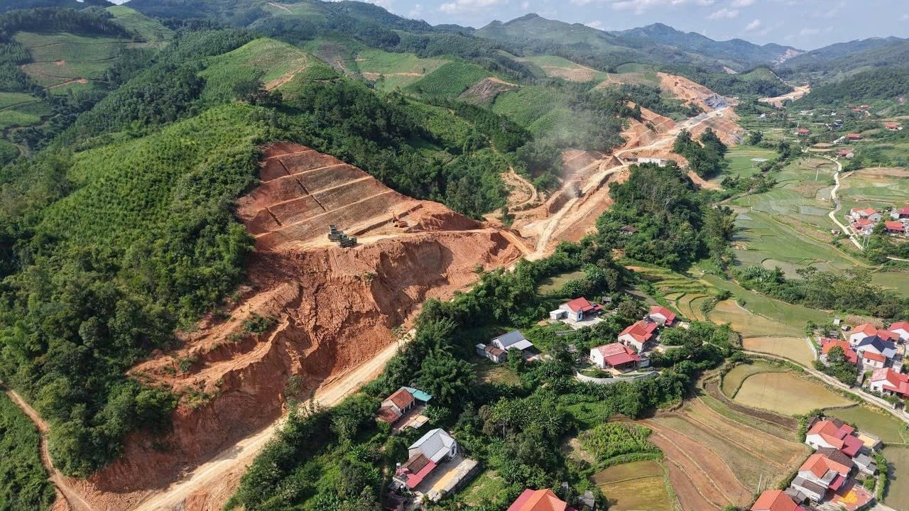 Cao tốc gần 60km do Tập đoàn Đèo Cả thực hiện gặp khó- Ảnh 1. Cao tốc gần 60km do Tập đoàn Đèo Cả thực hiện gặp khó- Ảnh 1.