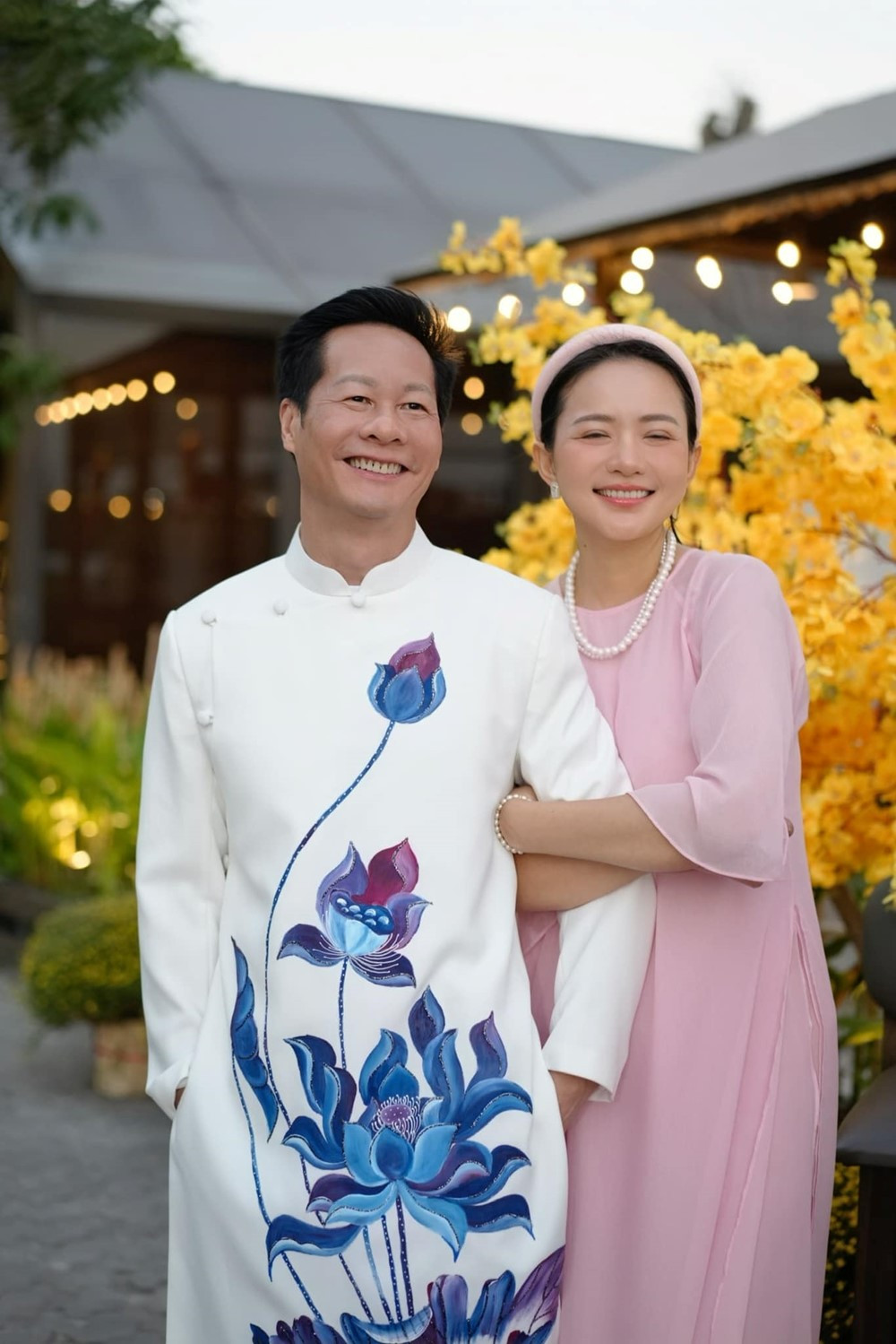 Mỹ nhân Cà Mau khiến doanh nhân BĐS 63 tuổi 'mê như điếu đổ', sang tên tài sản trăm tỷ, tặng đất 500m2 - ảnh 3