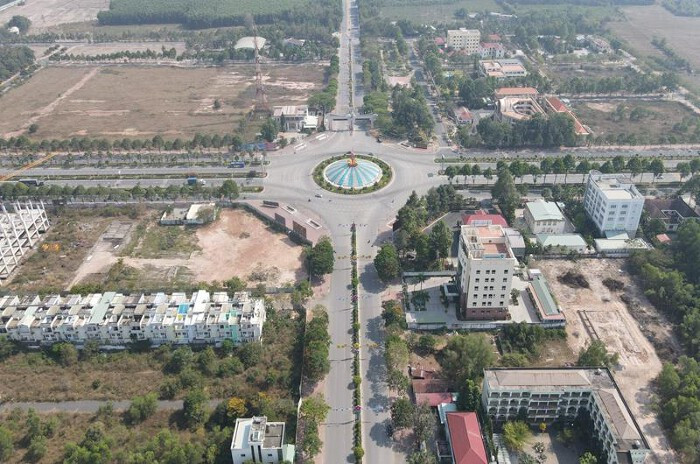 Hiện nay tiền sử dụng của loại đất sau khi chuyển mục đích sử dụng được tính bằng 100% giá trong bảng giá đất đối với toàn bộ diện tích nên người dân phải nộp quá cao. 6.jpeg