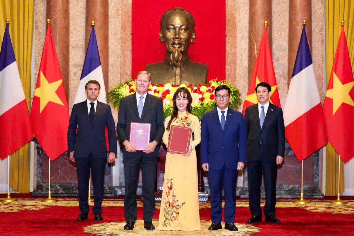 Vietjet (<a style='text-decoration: none;' href='/VJC'>VJC</a>) bứt phá mạnh mẽ trong 6 tháng đầu năm 2025