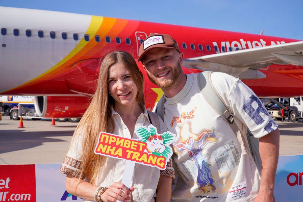 Vietjet (<a style='text-decoration: none;' href='/VJC'>VJC</a>) bứt phá mạnh mẽ trong 6 tháng đầu năm 2025