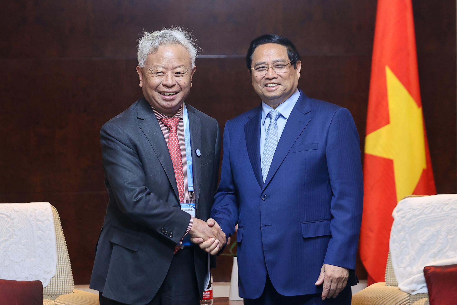 Chủ tịch Ngân hàng Đầu tư cơ sở hạ tầng châu Á tin Việt Nam sẽ tăng trưởng 2 con số- Ảnh 1.