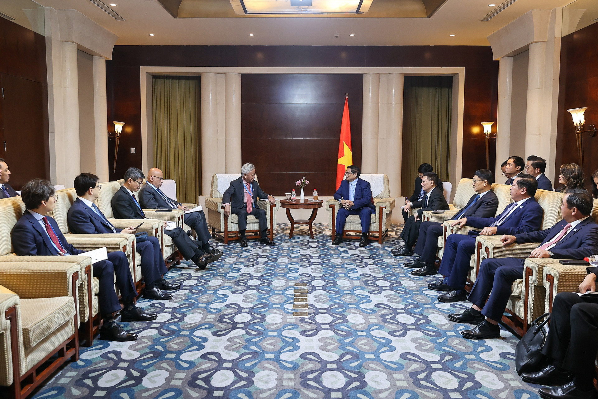 Chủ tịch Ngân hàng Đầu tư cơ sở hạ tầng châu Á tin Việt Nam sẽ tăng trưởng 2 con số- Ảnh 3.