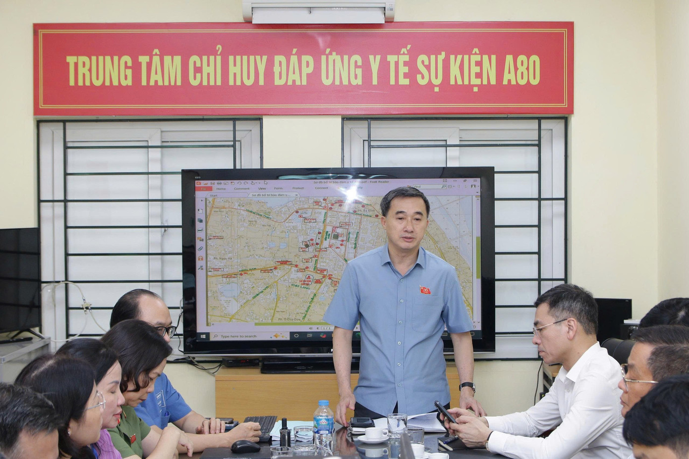 Thứ trưởng Bộ Y tế Trần Văn Thuấn trực tiếp chỉ đạo công tác đảm bảo sức khỏe những người tham dự A80. img-6776.jpg
