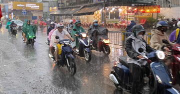 TPHCM, Nha Trang, Đà Lạt và nhiều điểm du lịch phía Nam có mưa dịp 2/9