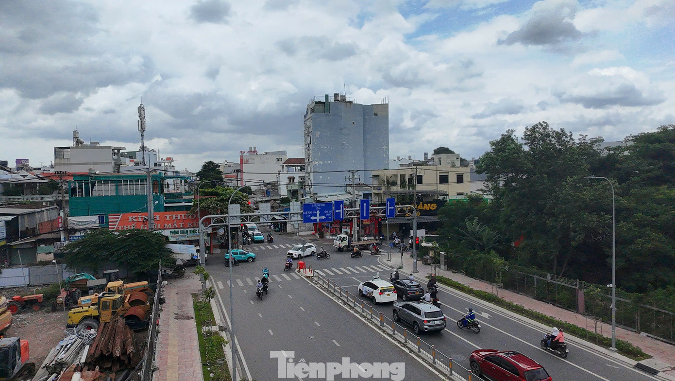 tp-cua-ngo-0.jpg