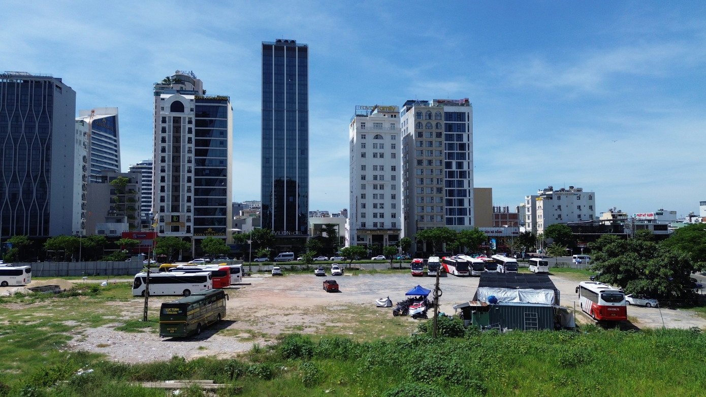 Các khu đất đã sẵn sàng về tình trạng pháp lý, có thể sớm triển khai để thu hút nhà đầu tư chiến lược, nhà đầu tư cung cấp dịch vụ tài chính khác và đầu tư xây dựng Trung tâm Tài chính quốc tế. dji-0066.jpg