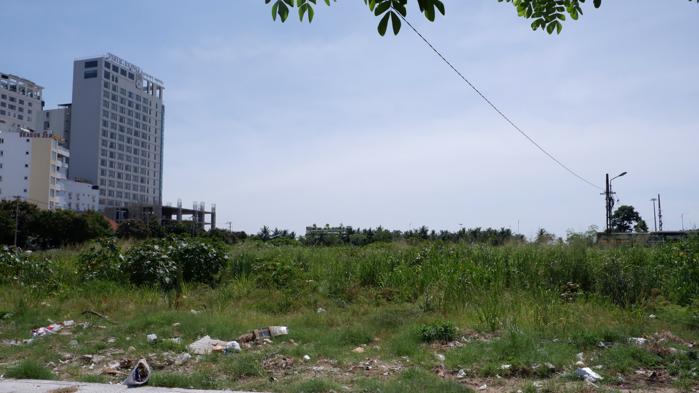 Một trong những yêu cầu yêu cầu lựa chọn nơi đặt Trung tâm Tài chính quốc tế phải là các khu vực thuận lợi, đảm bảo diện tích và các điều kiện về viễn thông, dịch vụ phụ trợ. Đà Nẵng đang xúc tiến thu hút đầu tư hạ tầng, phát triển hệ sinh thái tại các khu đất sạch khu vực sát biển để xây dựng ngay Trung tâm Tài chính quốc tế Việt Nam tại Đà Nẵng đạt tiêu chuẩn quốc tế. dscf4114.jpg