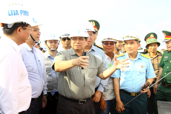 Dự kiến sân bay Tân Sơn Nhất sẽ không còn chuyến bay quốc tế- Ảnh 1. Dự kiến sân bay Tân Sơn Nhất sẽ không còn chuyến bay quốc tế- Ảnh 1.