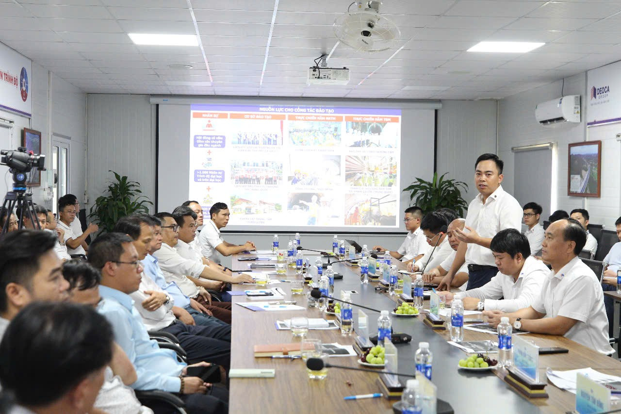 Hình ảnh tại hội nghị. Nguồn ảnh: Deoca.vn Hình ảnh tại hội nghị. Nguồn ảnh: Deoca.vn