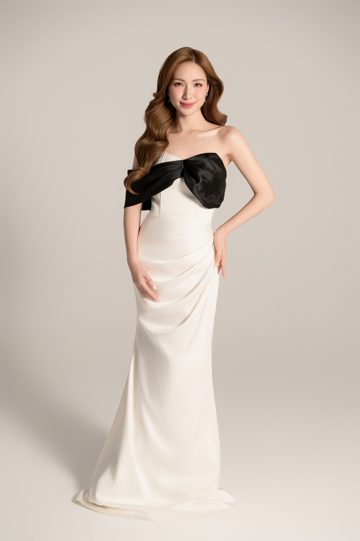 SOOBIN và Hòa Minzy mang âm nhạc Việt thăng hoa trên sân khấu 8Wonder 2025 cùng DJ Snake, <a style='text-decoration: none;' href='/DPR'>DPR</a> Ian, J Balvin…