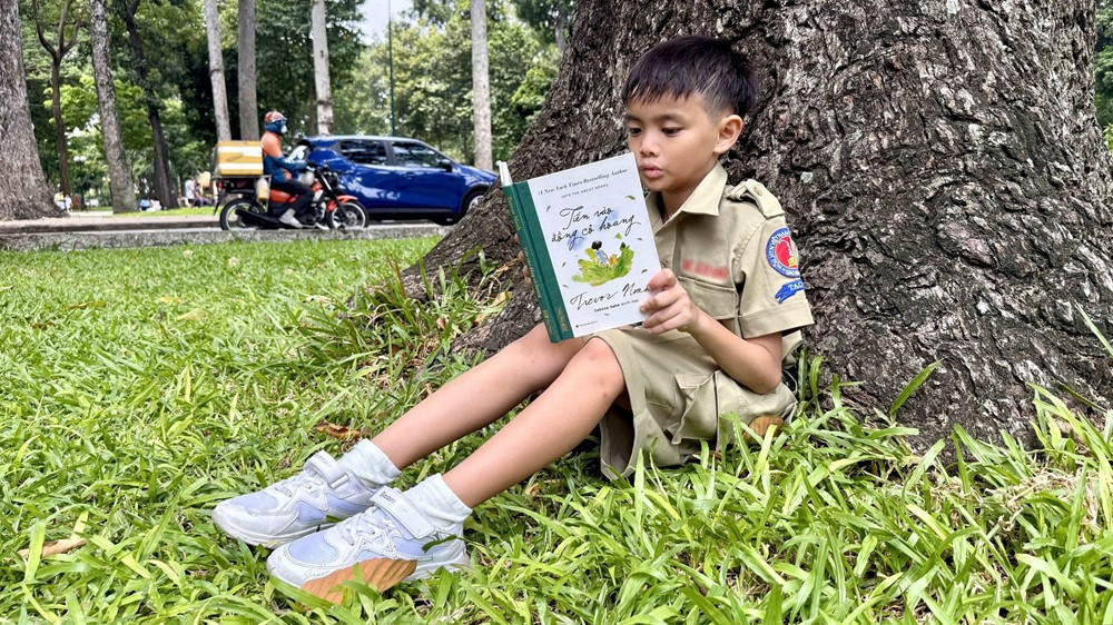 “Tiến vào đồng cỏ hoang