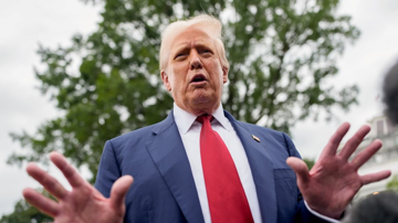 Ông Trump tuyên bố sẽ áp thuế lên chip bán dẫn ‘ngay trong tuần tới’