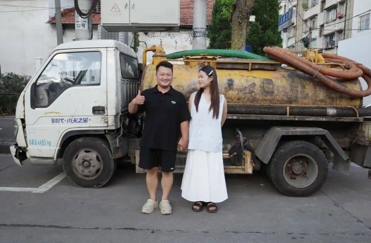 Tốt nghiệp đại học, chàng trai sinh năm 1997 lại rẽ ngang, theo nghề bị nói ‘bốc mùi’: Kiếm hàng chục triệu/tháng, ‘tậu’ luôn Mercedes để đi chơi
