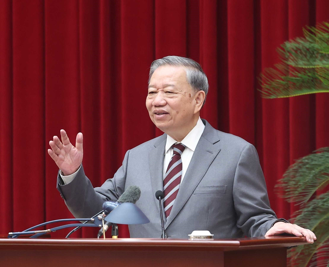 vna-potal-tong-bi-thu-to-lam-gap-mat-dai-bieu-tri-thuc-nha-khoa-hoc-van-nghe-sy-8193348.jpg