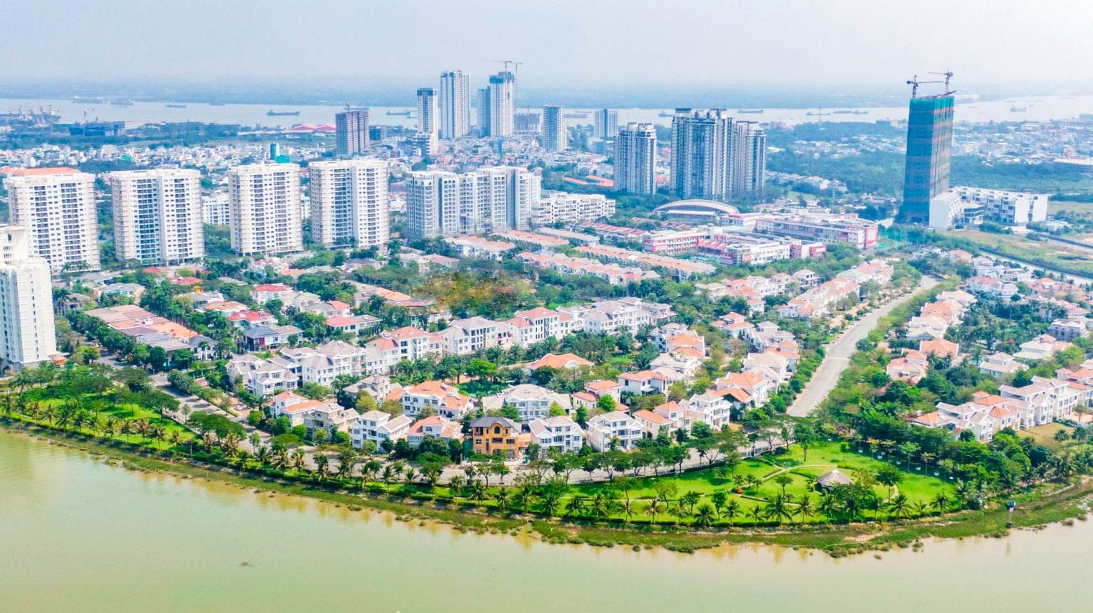 Biệt thự triệu đô của giảng viên đại học từng là hotgirl đình đám: Thuộc khu đắt đỏ nhất TP, an ninh cực nghiêm ngặt- Ảnh 3. Biệt thự triệu đô của giảng viên đại học từng là hotgirl đình đám: Thuộc khu đắt đỏ nhất TP, an ninh cực nghiêm ngặt- Ảnh 3.