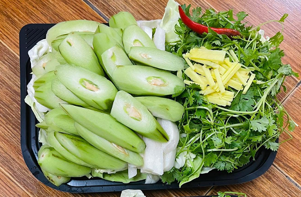 Loại quả tên cực lạ trước cho không ai lấy, nay 'lên đời' thành đặc sản, giá cao vẫn hút khách thành thị