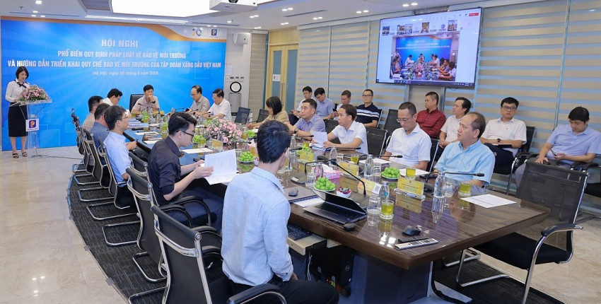 Nhận lệnh từ Chính phủ, Petrolimex (<a style='text-decoration: none;' href='/PLX'>PLX</a>) kích hoạt chiến dịch bảo vệ môi trường toàn hệ thống