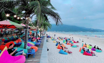 Thành phố biển đẹp bậc nhất Việt Nam hút khách quốc tế quay lại nhiều nhất cả nước