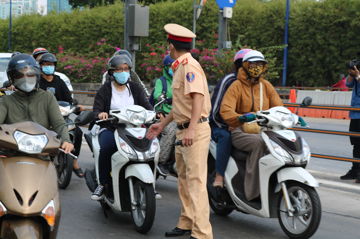 Bộ Công an công bố đường dây nóng đến toàn bộ người dân tham gia giao thông