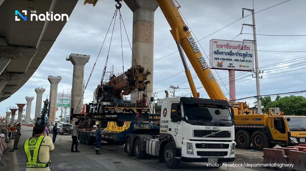 Sập cần cẩu, rơi dầm thép vào đường cao tốc khiến 3 người bị thương - ảnh 3