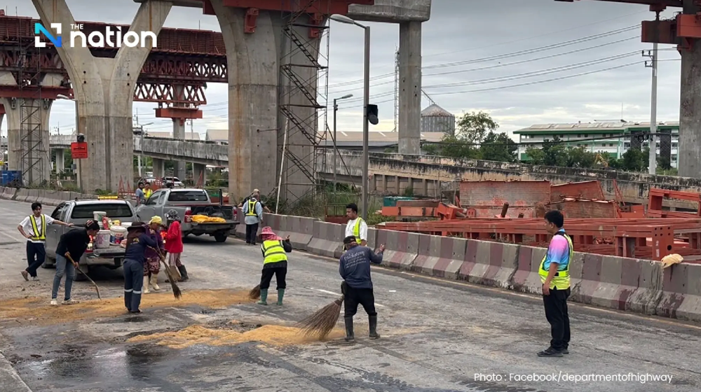 Sập cần cẩu, rơi dầm thép vào đường cao tốc khiến 3 người bị thương - ảnh 5