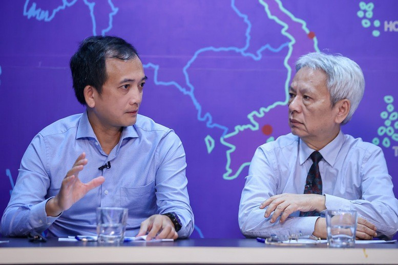 Ông Trịnh Quốc Vũ - Phó Cục trưởng Cục Điện lực, Bộ Công Thương (bìa trái). Ảnh: VGP. tienphong-109trinhquocvu.jpg