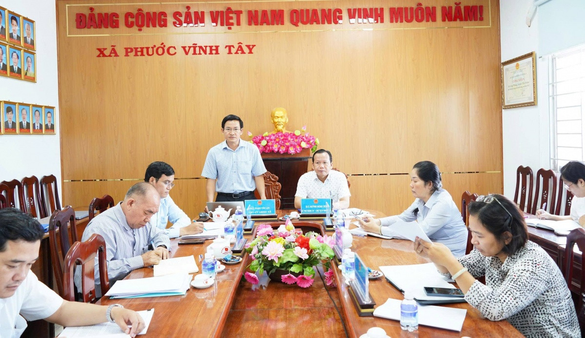 Hơn 2.500 hộ dân 'đổi đời' nhờ tiền bồi thường đất từ siêu dự án 1.000ha của Vinhomes (<a style='text-decoration: none;' href='/VHM'>VHM</a>)
