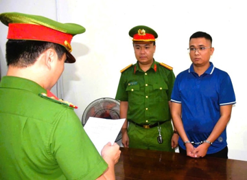Khởi tố, bắt tạm giam cựu nhân viên ngân hàng Phan Như Anh Quốc