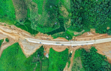 Liên danh Đèo Cả huy động 6.000 lao động, 2.600 thiết bị để thi công 150km cao tốc