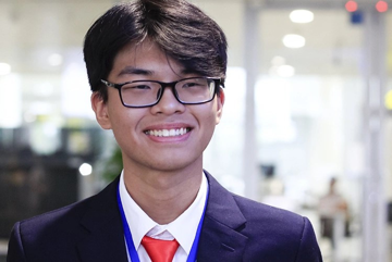 Thành tích khiến nhiều người suýt xoa của nam sinh từ chối chọn chuyên ngành đào tạo bác sĩ nội trú tại Đại học Y Hà Nội, là thủ khoa tại 'lò đào tạo tinh hoa' của tỷ phú Phạm Nhật Vượng
