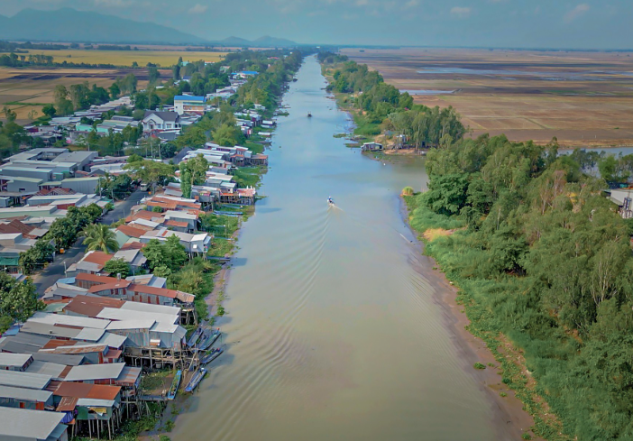Kênh đào lớn nhất Việt Nam thời phong kiến, do 80.000 nhân công đào bằng tay trong suốt 5 năm, đánh thức vùng đất hoang hóa thành vựa lúa lớn nhất vùng ĐBSCL- Ảnh 2. Kênh đào lớn nhất Việt Nam thời phong kiến, do 80.000 nhân công đào bằng tay trong suốt 5 năm, đánh thức vùng đất hoang hóa thành vựa lúa lớn nhất vùng ĐBSCL- Ảnh 2.