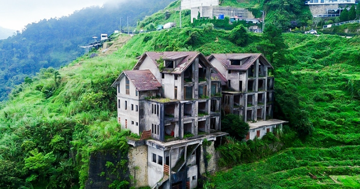 Cảnh hoang tàn, lạnh lẽo của căn biệt thự bề thế bị bỏ hoang hơn 20 năm giữa lòng Tam Đảo