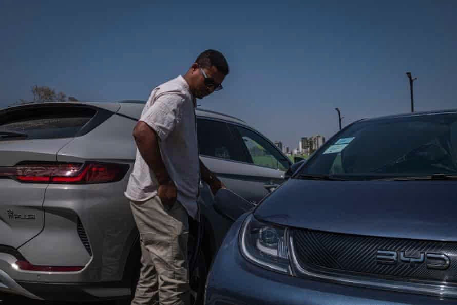 Quốc gia bất ngờ ‘dẫn đầu’ cuộc đua xe điện dù 50% dân số không có điện để dùng - ảnh 3