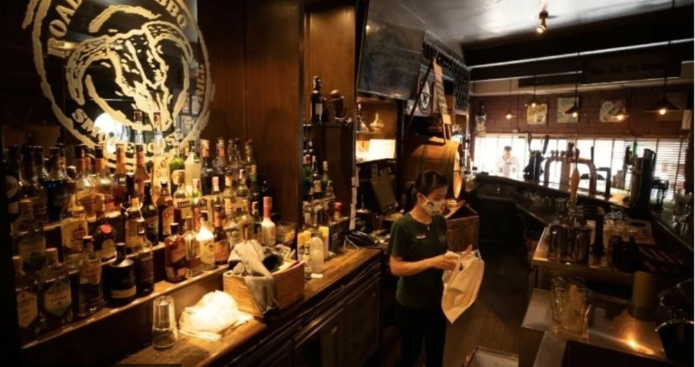 Thái Lan chính thức dỡ bỏ lệnh cấm bán rượu bia sau 53 năm để cứu ngành du lịch - ảnh 1